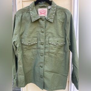NWT Levi's women's studded army shirt jacket olive green. Sz L